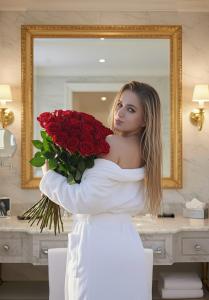 670829437: Chica busca chico en Barcelona