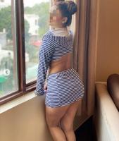 612429027: Chica busca chico en Madrid