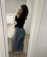 631695547: Chica busca chico en Barcelona