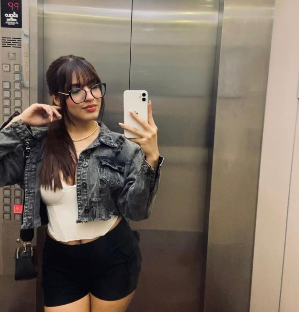 604375988: Chica busca chico en La Coruña