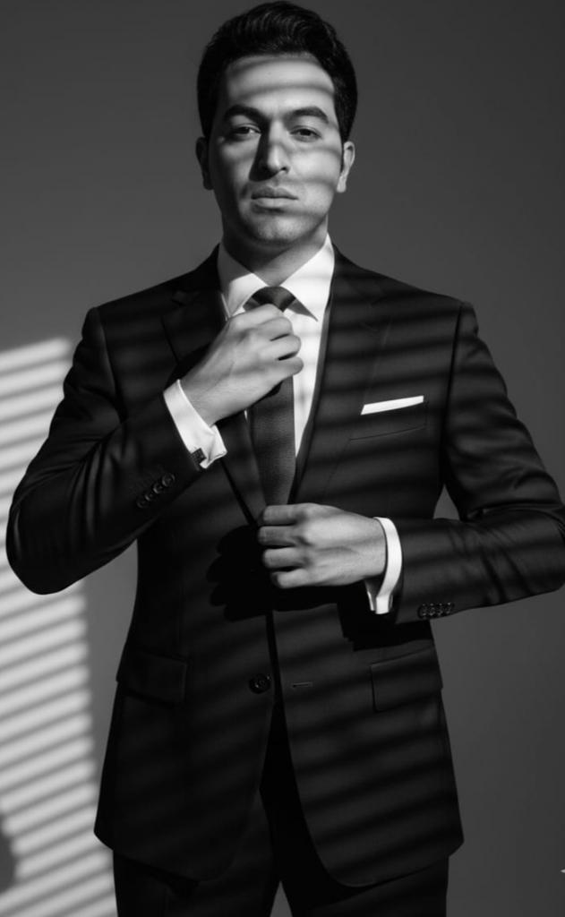 697824404: Chico busca chica en Barcelona