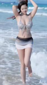 605278566: Chica busca chico en Barcelona