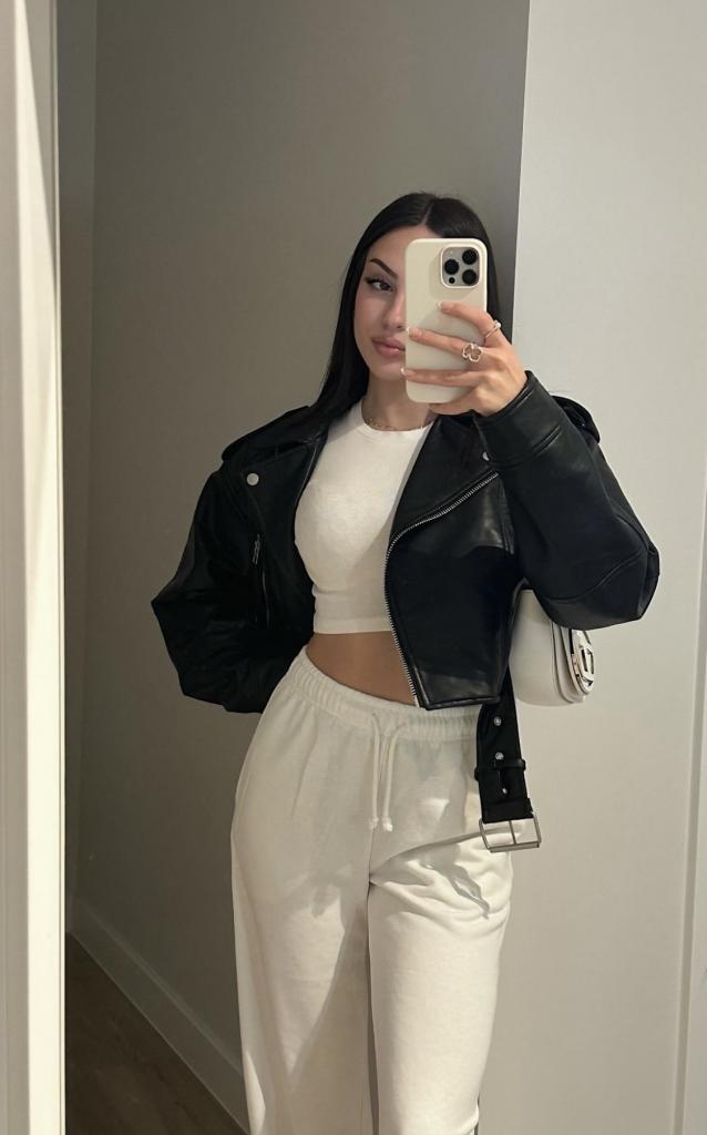 Chica busca chico en Barcelona: 