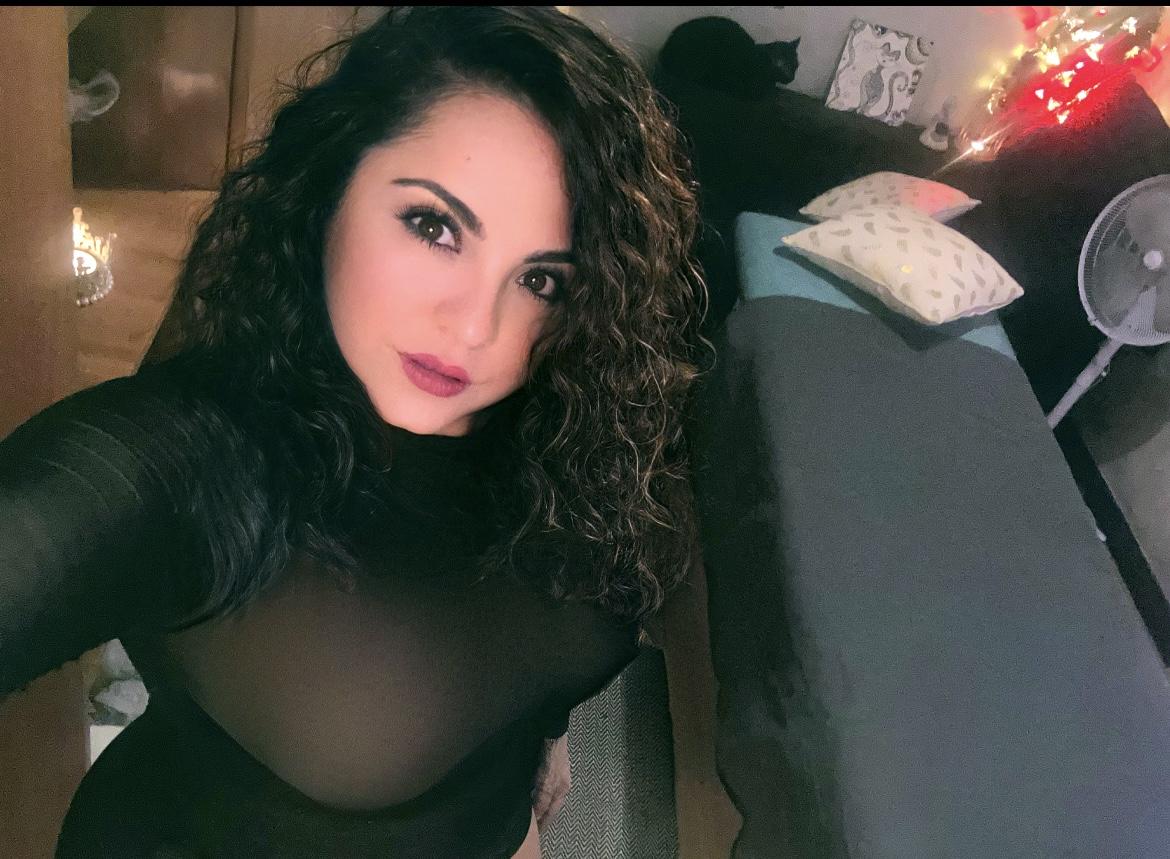 677715659: Chica busca chico en León