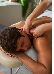 671156626: Chica busca chico en Barcelona