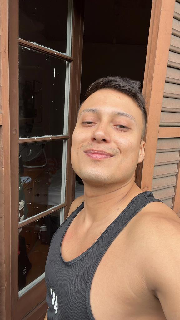 657382924: Chica busca chico en Barcelona