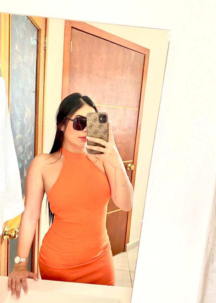 Chica busca chico en Cádiz: 