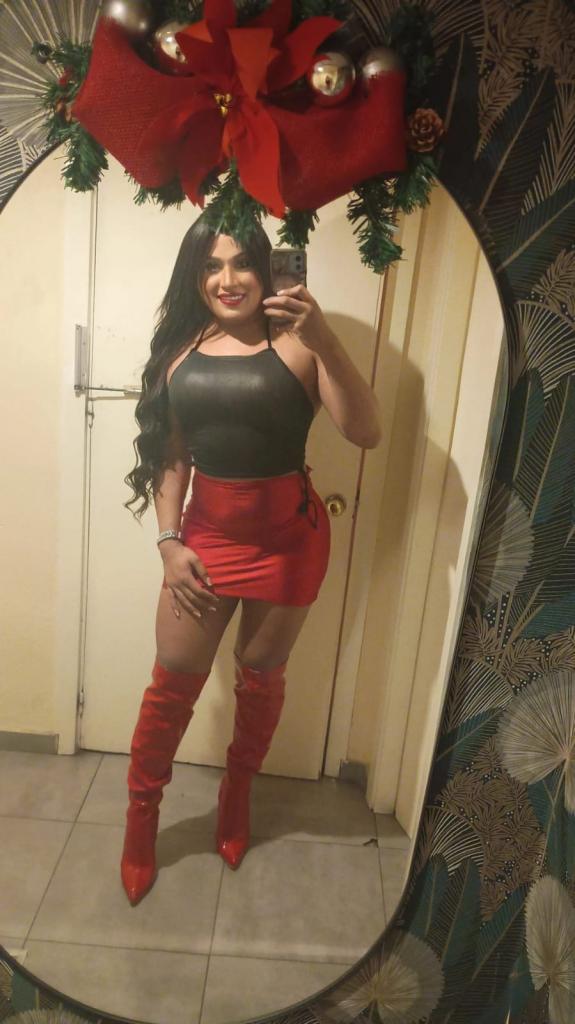 611243880: Transexual en Huelva