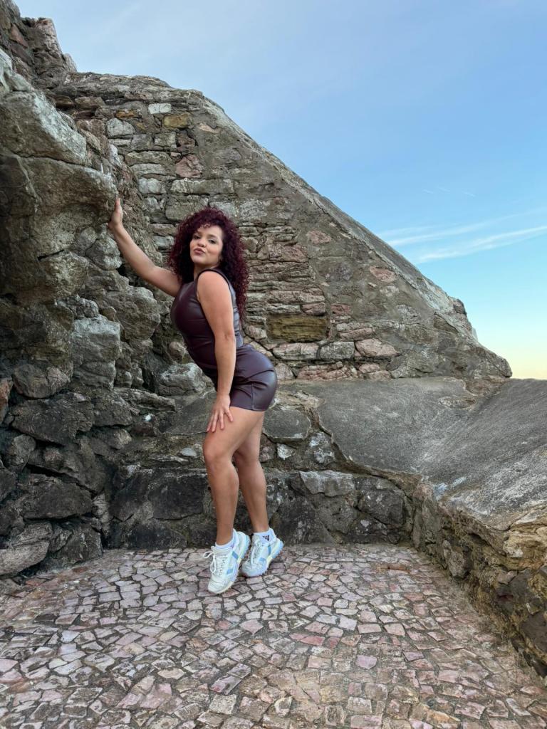 692935208: Chica busca chico en Guipúzcoa