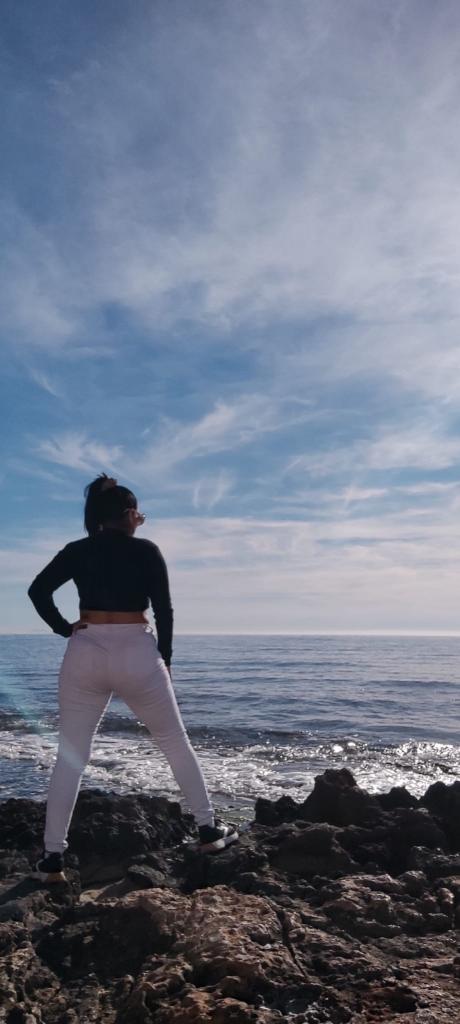 607010965: Chica busca chico en Valencia