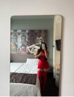 643764601: Chica busca chico en Barcelona