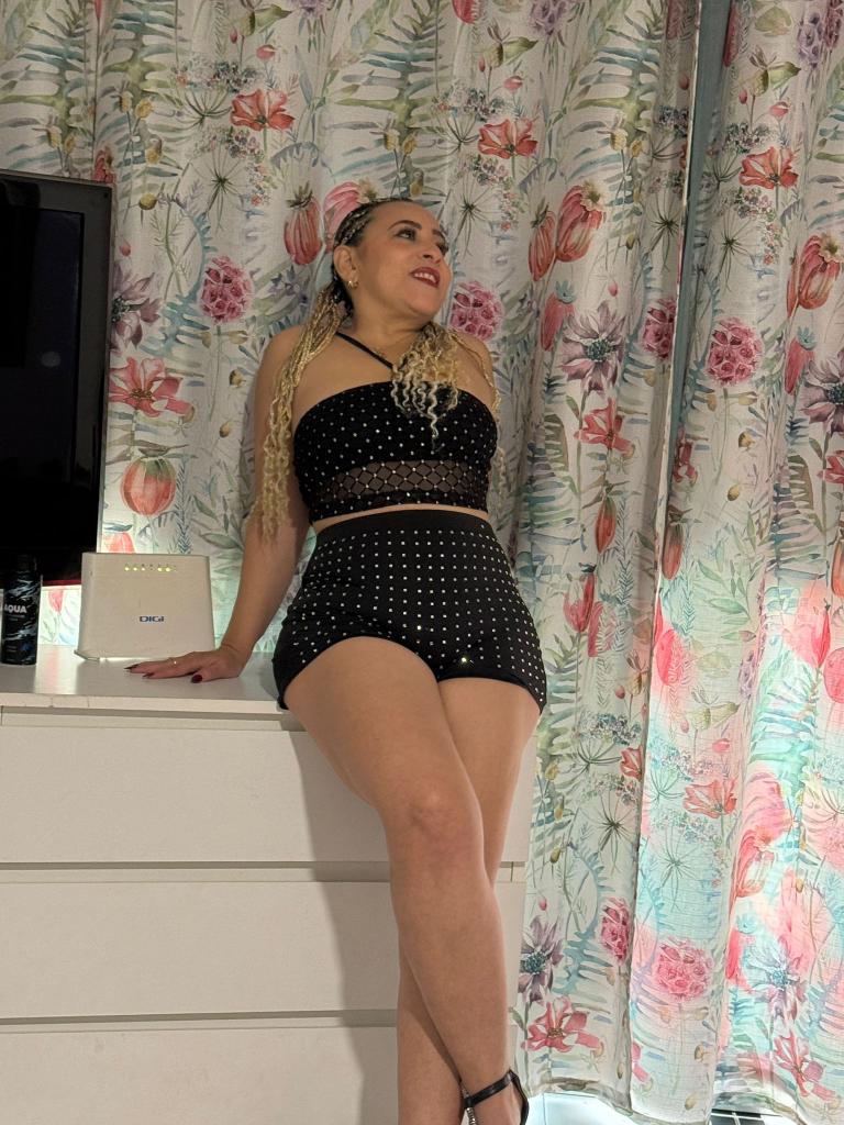 Chica busca chico en Murcia: 