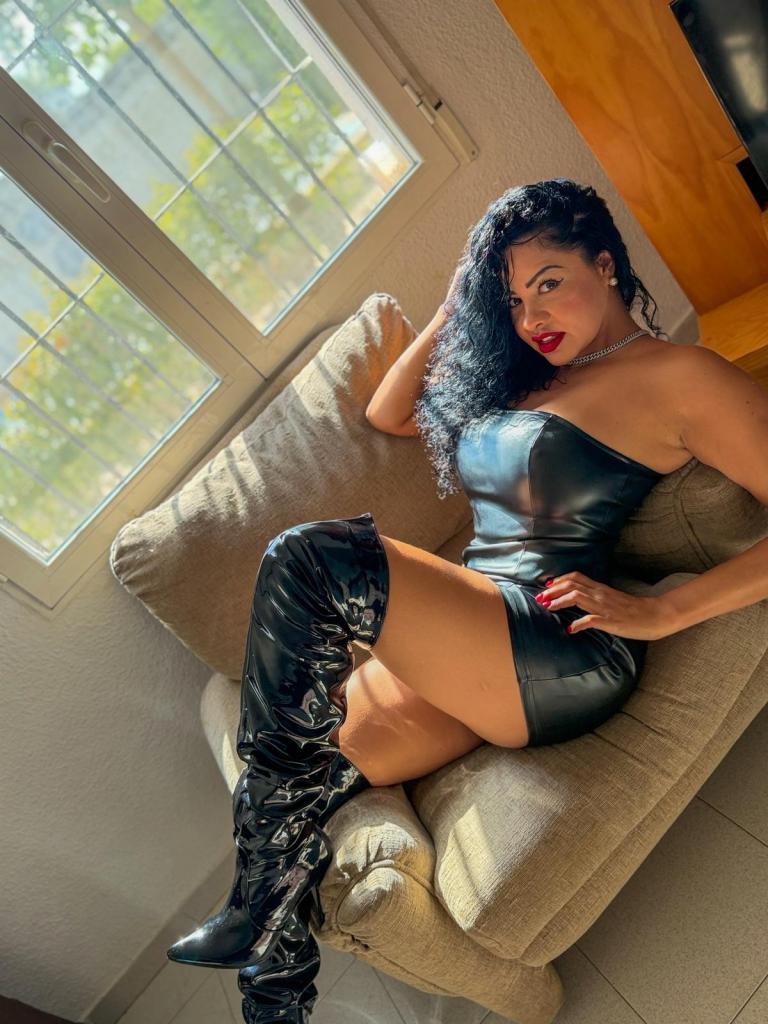 614760090: Chica busca chico en Albacete