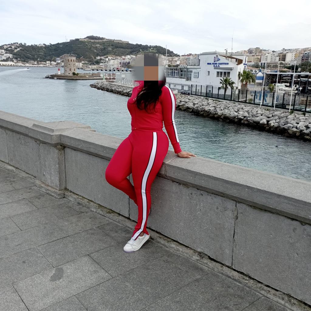 627017221: Chica busca chico en Ceuta
