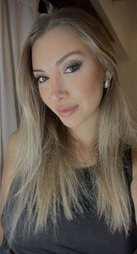 621040899: Chica busca chico en Almería