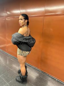 643729947: Travesti en Barcelona