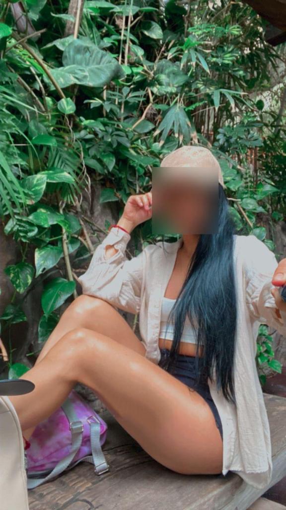 643856540: Chica busca chico en La Coruña