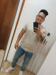 643564317: Chico busca chica en Tenerife