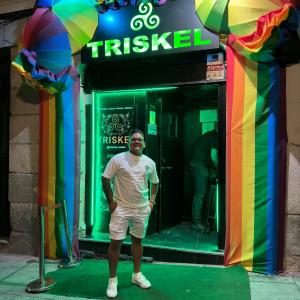 643564317: Chico busca chica en Tenerife