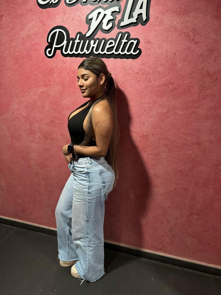 Chica busca chico en Almería: 