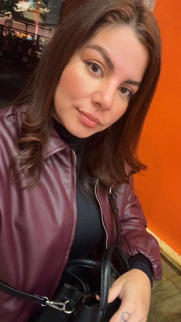 Chica busca chico en Granada: 