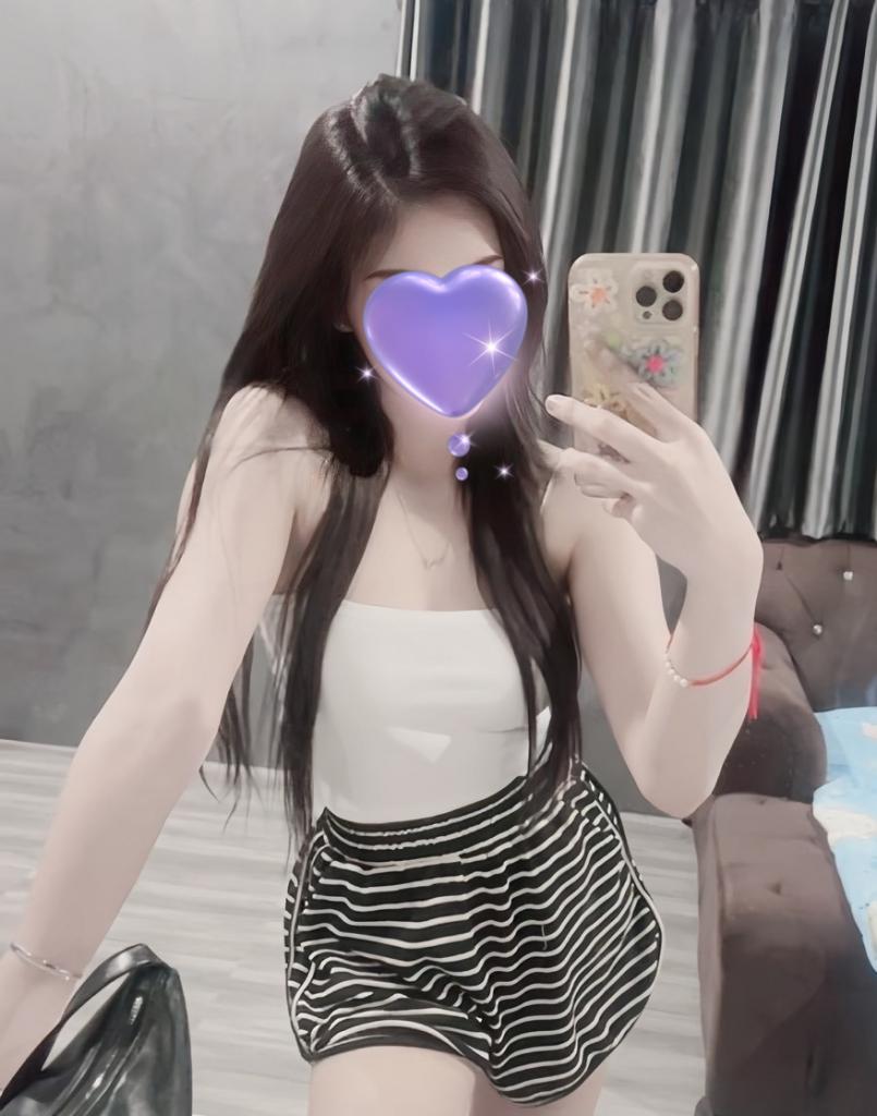 697228183: Chica busca chico en Tarragona