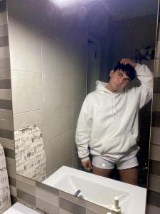 617679212: Chico busca chica en Cádiz