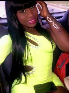 631809888: Transexual en Granada