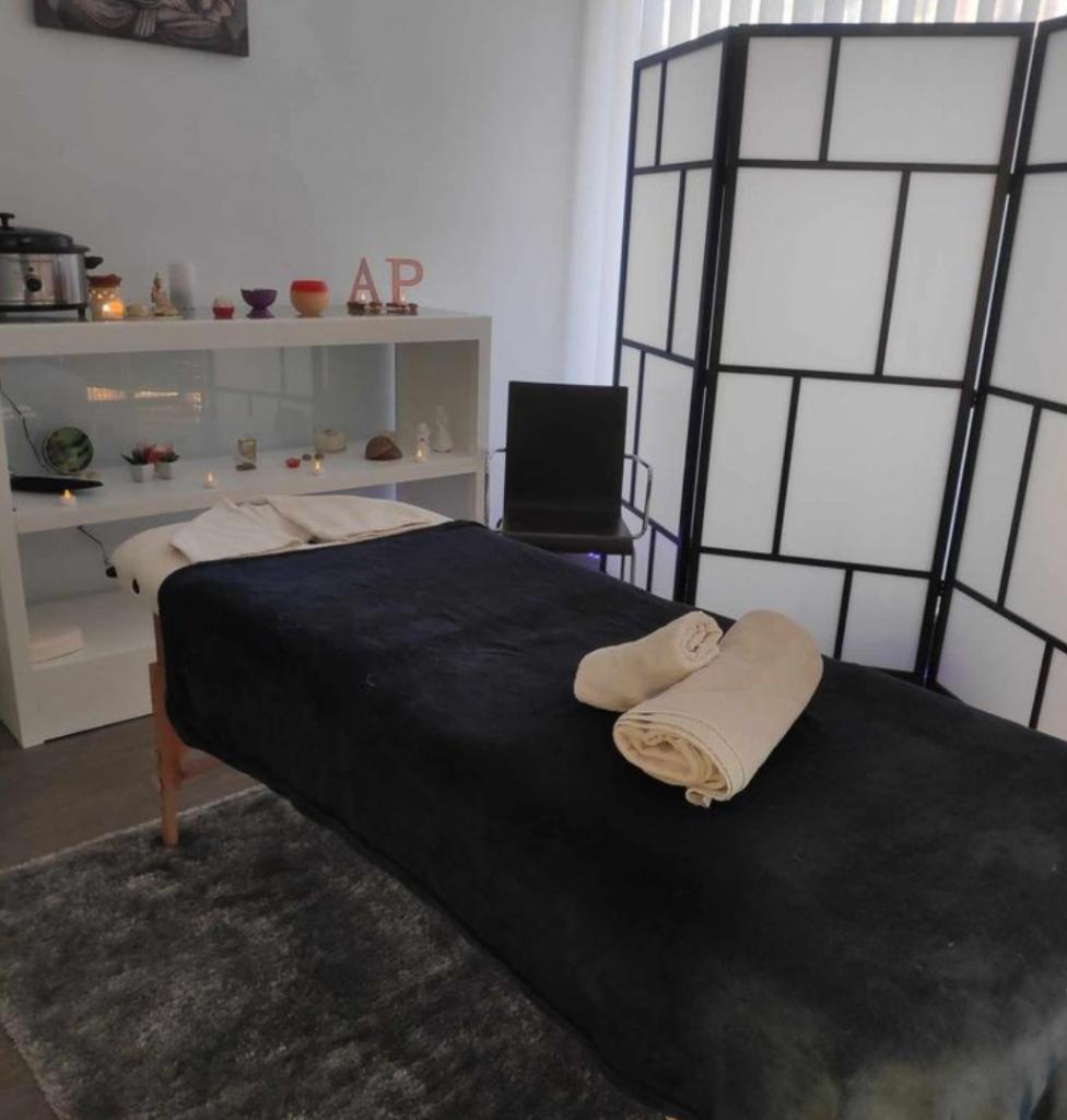 Chica busca chico en Huelva: 