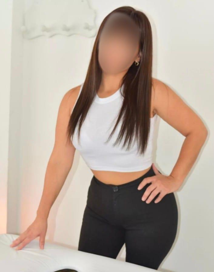 642045250: Chica busca chico en Barcelona