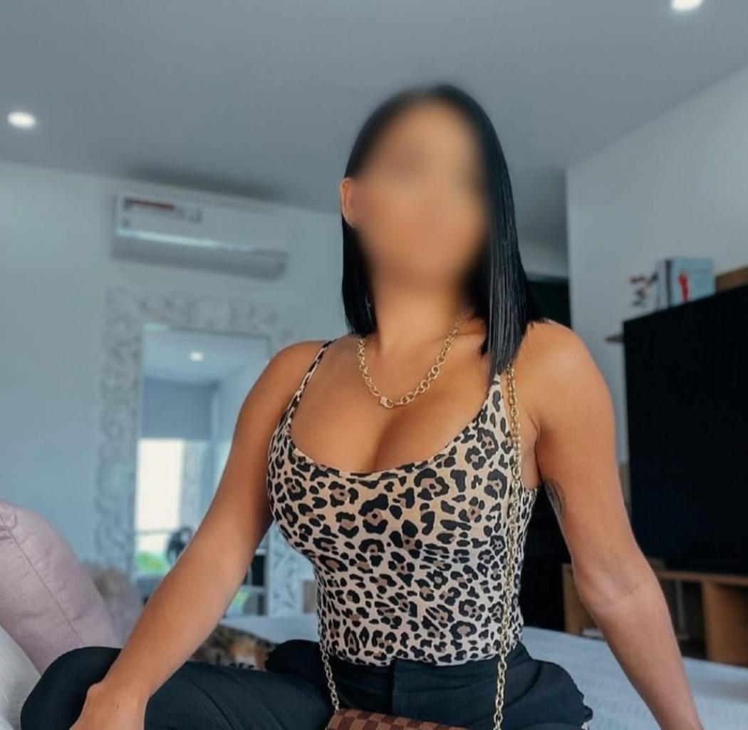 623566705: Chica busca chico en Cantabria