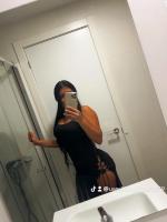 645056944: Chica busca chico en Málaga