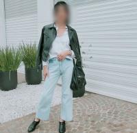 697345259: Chica busca chico en Gerona