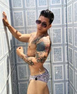 643481089: Chico busca chica en Barcelona