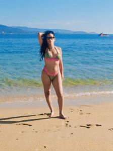 614396275: Travesti en Pontevedra