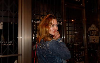 603186384: Chica busca chico en Madrid