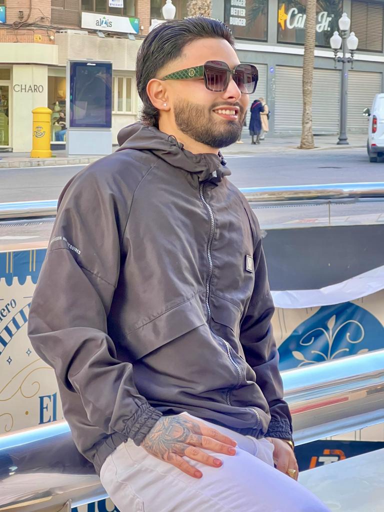 Chico busca chica en Alicante: 