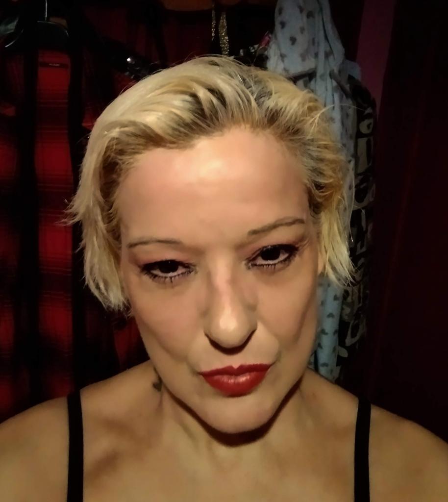 634748491: Chica busca chico en Valencia