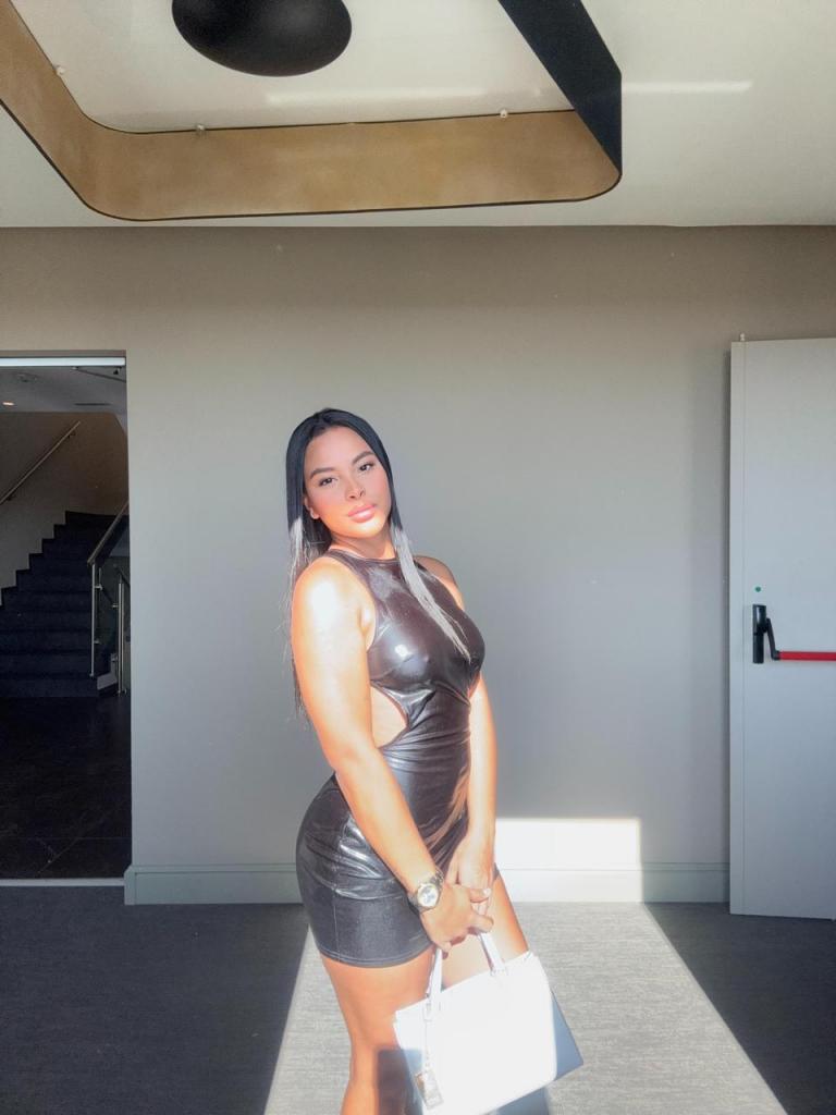 695805076: Chica busca chico en Salamanca