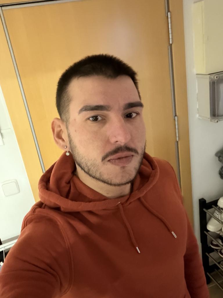 Chico busca chica en Barcelona: 