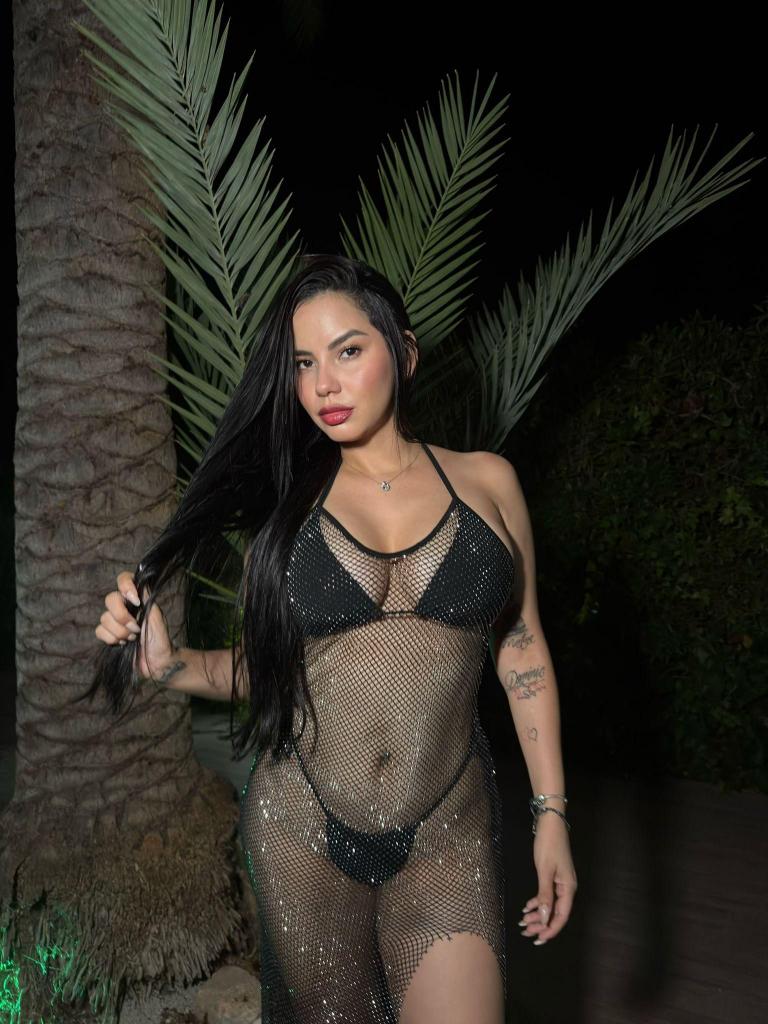 Chica busca chico en Formentera: 