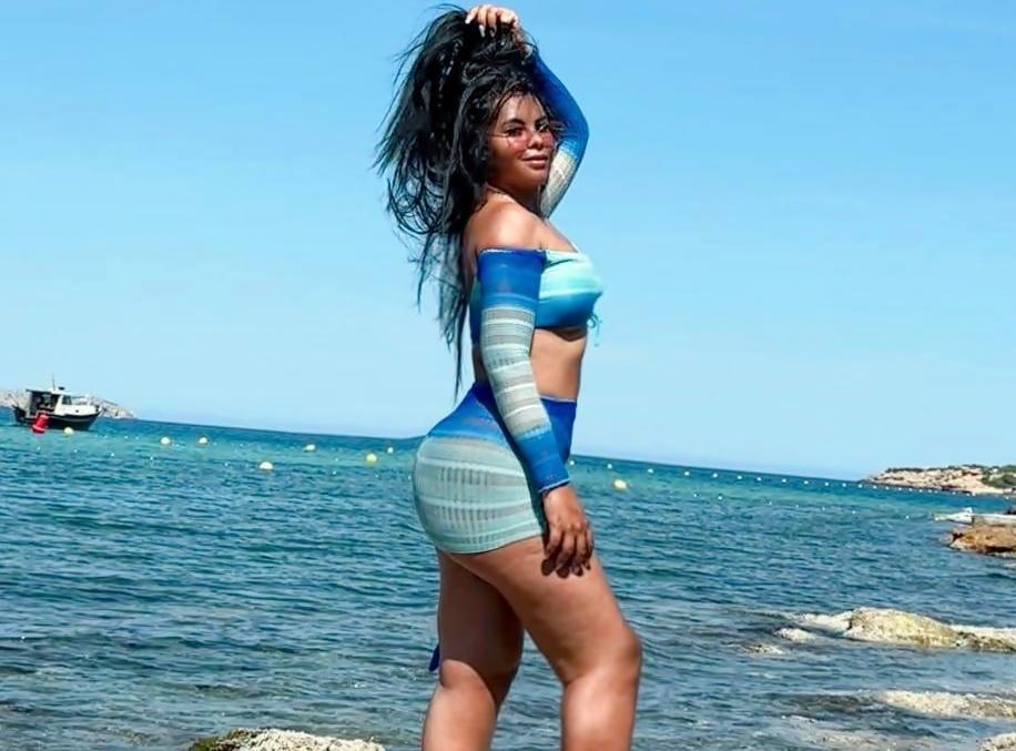 662336518: Chica busca chico en Ibiza