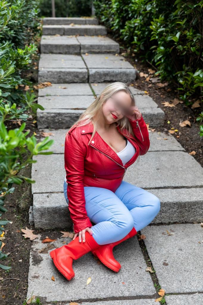 613210185: Chica busca chico en Madrid