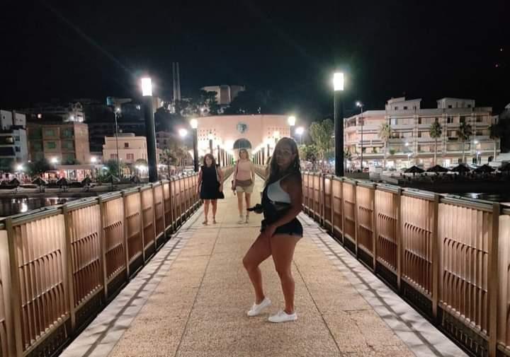 604399273: Chica busca chico en Madrid