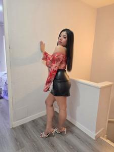 671268179: Chica busca chico en Madrid