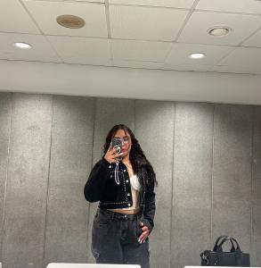 632022968: Chica busca chico en Barcelona