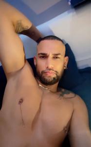 604169691: Chico busca chica en Barcelona