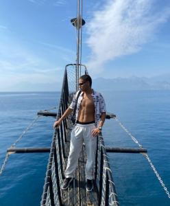 633592630: Chico busca chica en Toledo