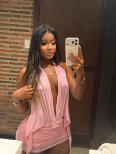 664417139: Chica busca chico en Tenerife