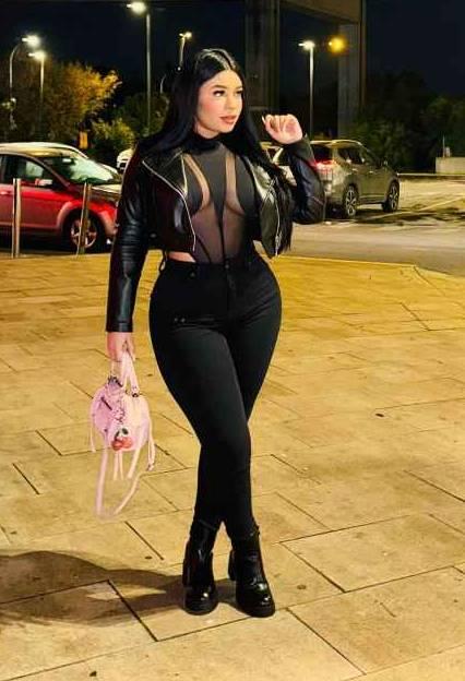 Chica busca chico en Sevilla: 